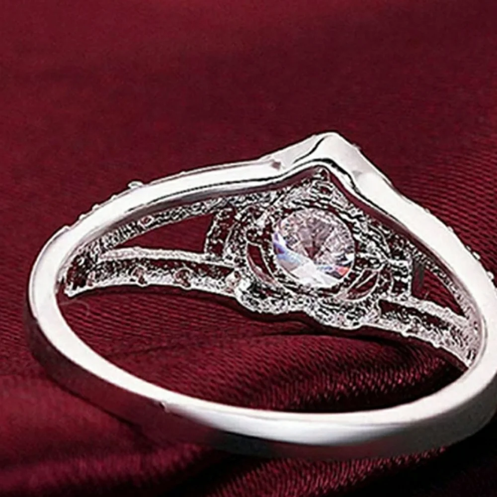 NEW 925 Silver Heart Shaped Ring